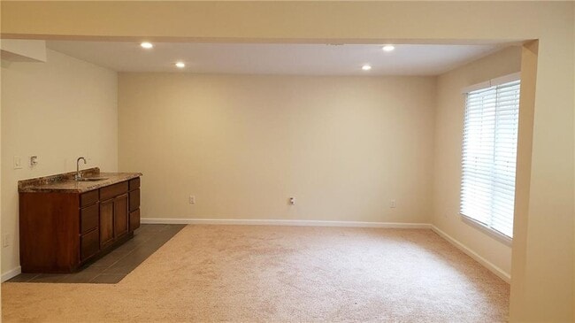 Building Photo - 211 Water Oak Pl