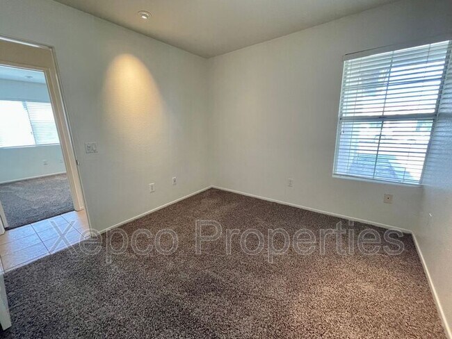 Building Photo - 79225 Laurie Ct