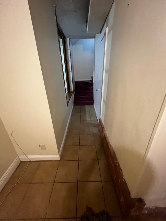 Building Photo - 2716 W 101st St