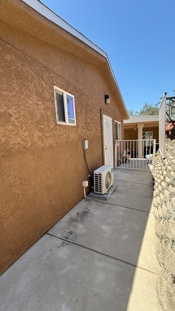 Building Photo - Charming Jr. 1 Bedroom 1 Bath Rental Available in Alpine
