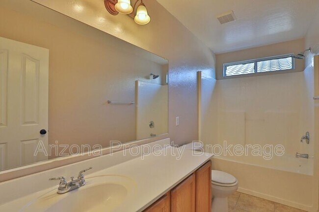 Building Photo - 2603 E San Manuel Rd