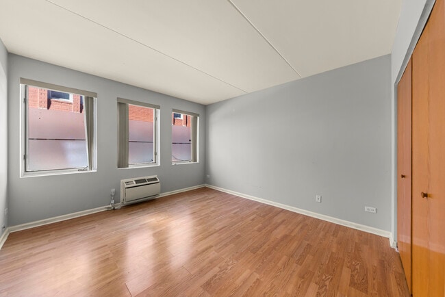 Building Photo - 1041 Susan Collins Ln