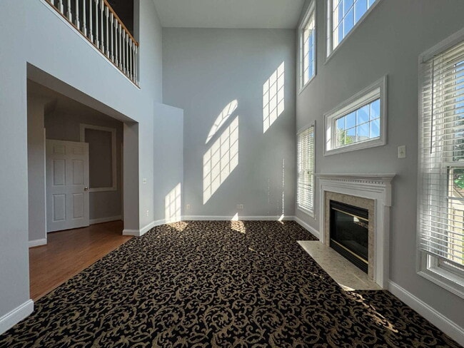 Building Photo - Spacious Elegance in Gated Piedmont!