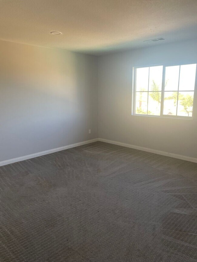 Building Photo - Pool/Spa Home