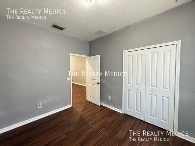 Building Photo - 1999 Marshall St