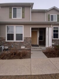 Building Photo - Newly Updated 3Bed/3Bath Townhome Near Ft Carson!