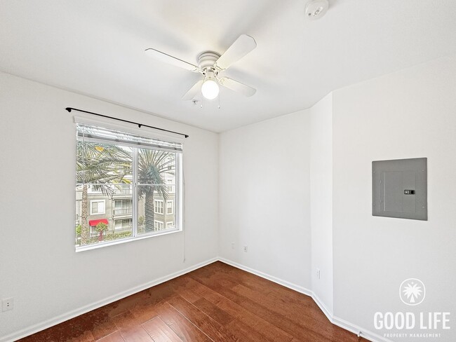 Building Photo - Resort-Style 1BR in Anaheim | Gym, Pool, Jacuzzi & Balcony