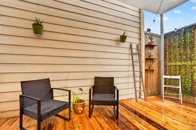 Building Photo - 2716 Bagby St
