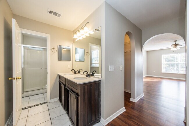 Building Photo - 1336 Dragon Head Dr