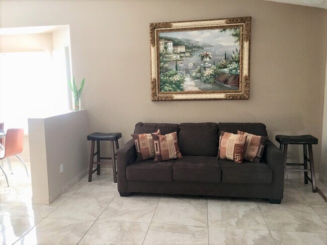 Building Photo - 137 Weatherstone Dr