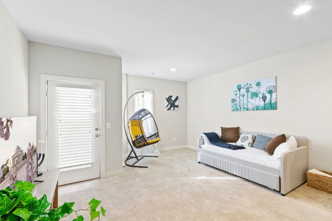 Building Photo - 202 Shamrock Dr