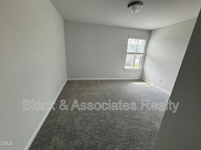 Building Photo - 3230 Pelican Ln