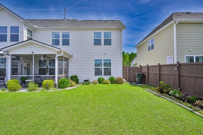 Building Photo - 430 Spectrum Rd