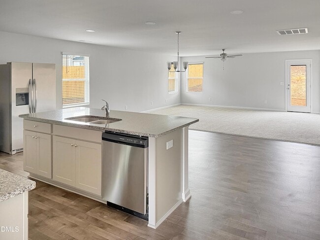 Building Photo - 289 Greenbay St