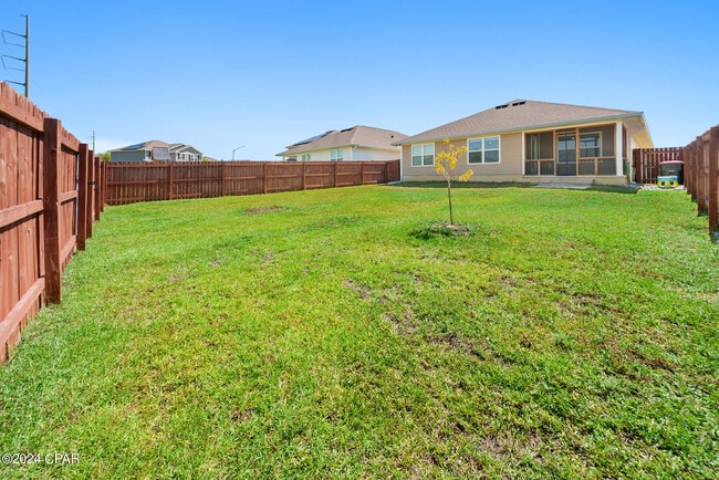 Building Photo - 5817 Viking Wy