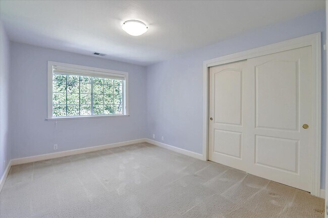 Building Photo - 13993 Alta Vista Ave