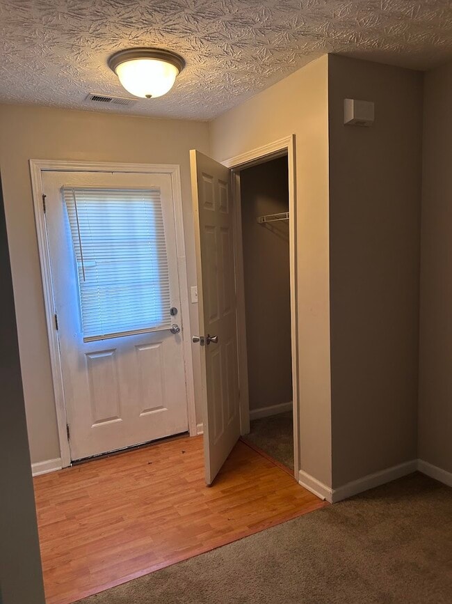 Building Photo - 1809 Thrasher Ct