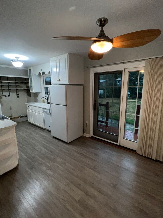 Building Photo - ~Applications Pending~3 Bed, 2 Bath Home for Rent!!