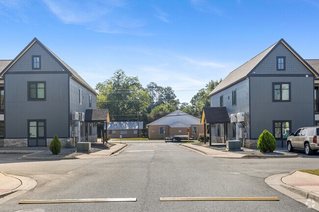 Building Photo - Platform Bainbridge