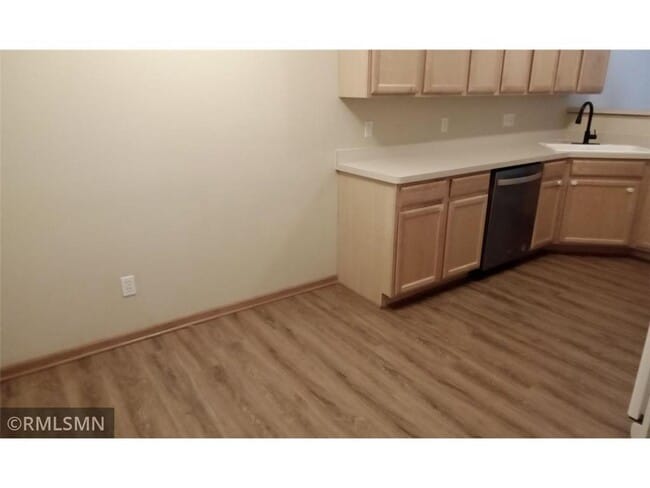 Building Photo - 5050 Holly Ln N