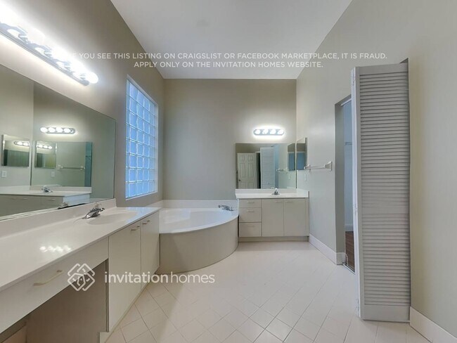 Building Photo - 15933 NW 16th Ct