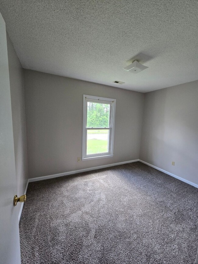 Building Photo - 119 Windsor Ct