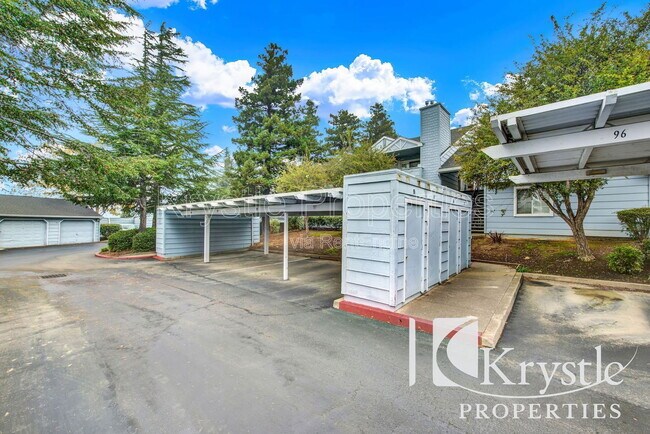 Building Photo - 285 Lighthouse Dr