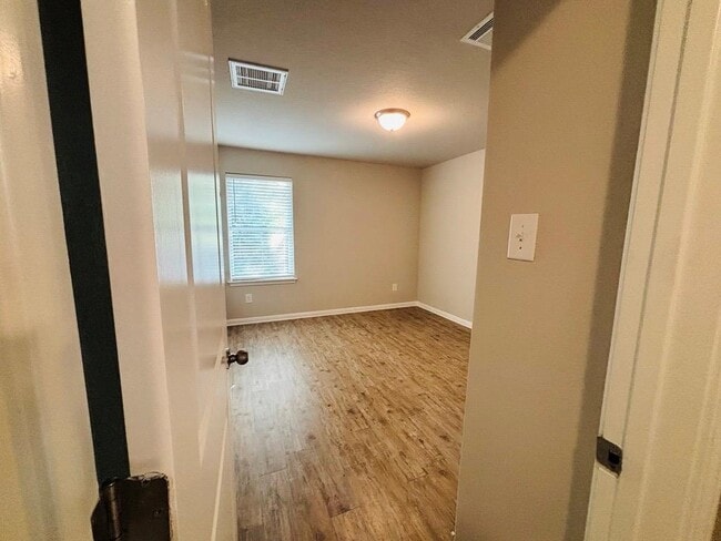 Building Photo - 1305 Bear Peak Ln