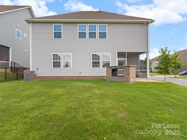 Building Photo - 1067 Winnett Dr