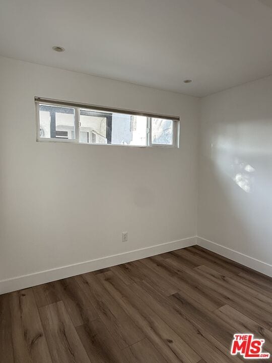 Building Photo - 2215 Lake Shore Ave