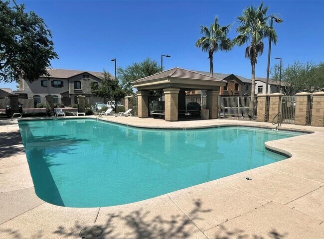 Building Photo - 2 Bedroom Condo in the Tre Allagio Community Near N Price Rd and W Elliot Rd!