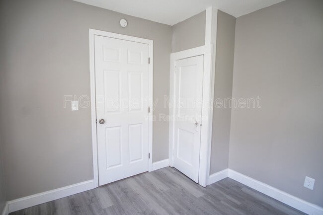 Building Photo - 5804 Old Rutledge Pike