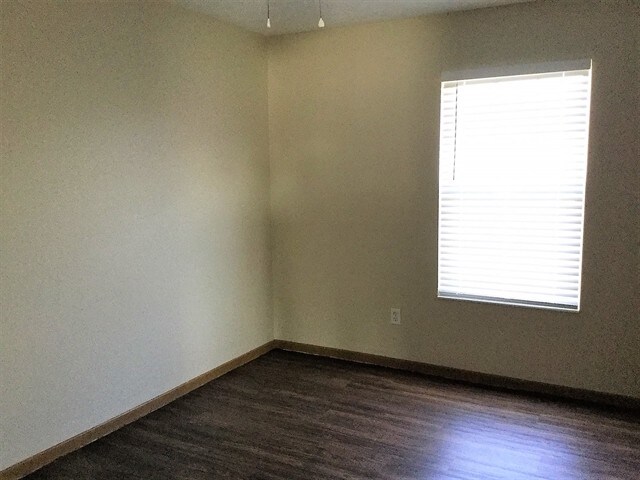 Building Photo - 397 Antietam Blvd