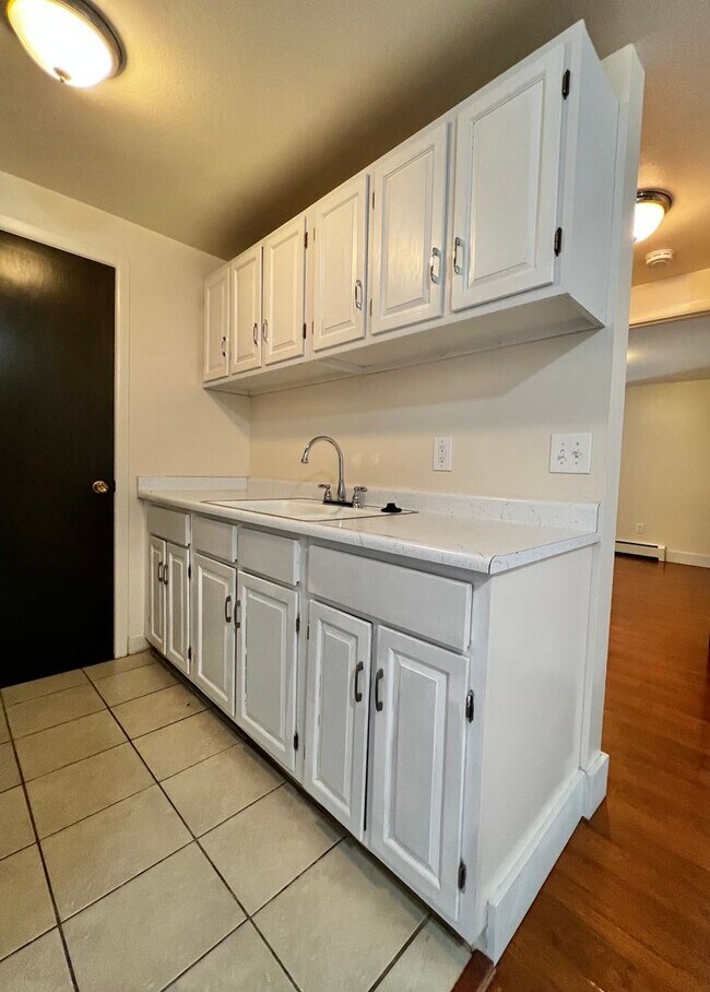 Building Photo - Mathews634 (KC-JF-NB)