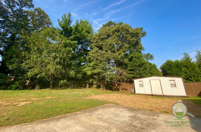 Building Photo - 1409 W Parker Rd