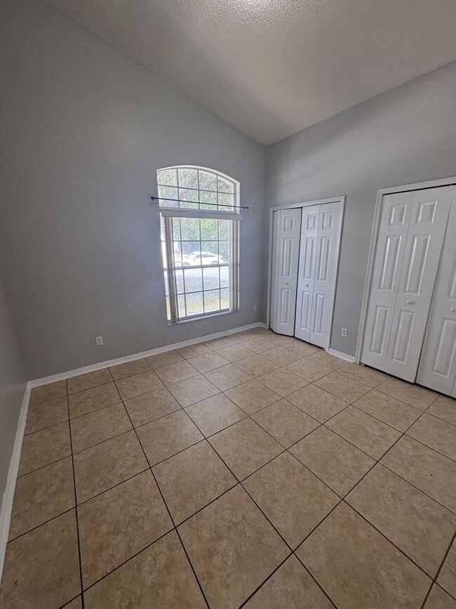 Building Photo - Spacious 4 Bedroom Home Near UCF