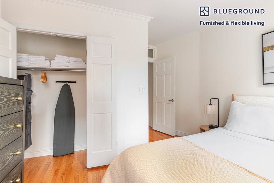 Building Photo - 363 W 17th St