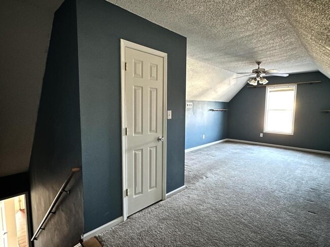 Building Photo - 4418 Clifton Dr