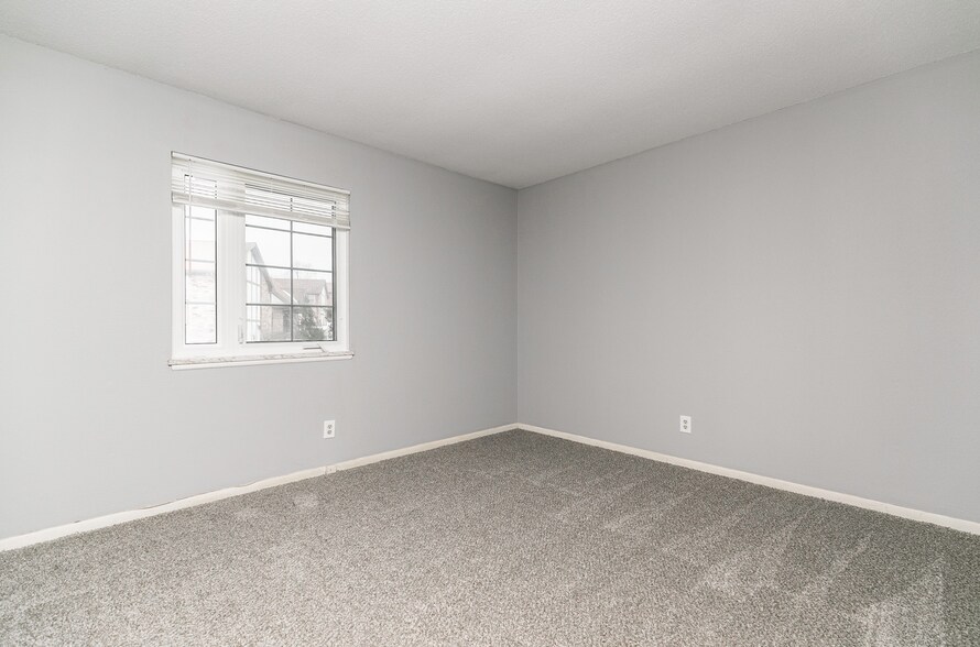 Building Photo - 403 21st Avenue Pl