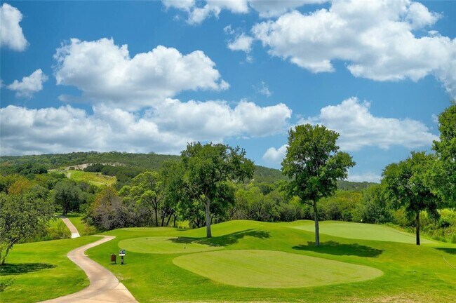 Building Photo - 2228 Hilltop Climb Dr