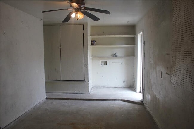 Building Photo - 504 Sierra Cove