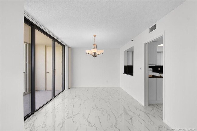 Building Photo - 8750 S Ocean Dr