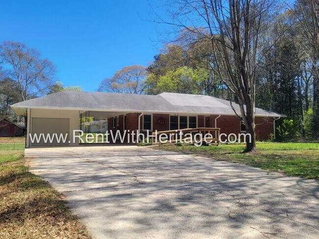 Building Photo - GRAMPA'S BUNGELOW - AWESOME BRICK RANCH WITH FULL UNFINISHED BASEMENT / GREAT LOCATION