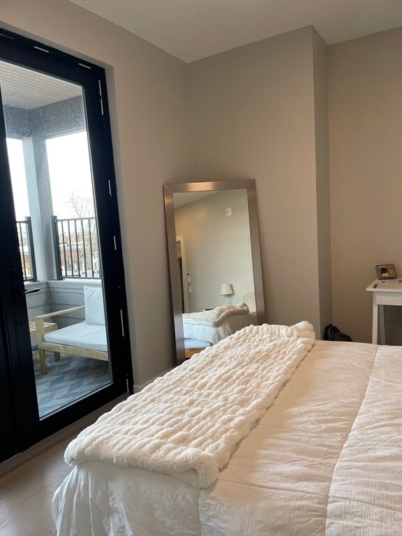 Building Photo - 400 W Broadway