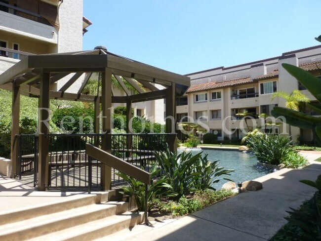 Building Photo - 6747 Friars Rd
