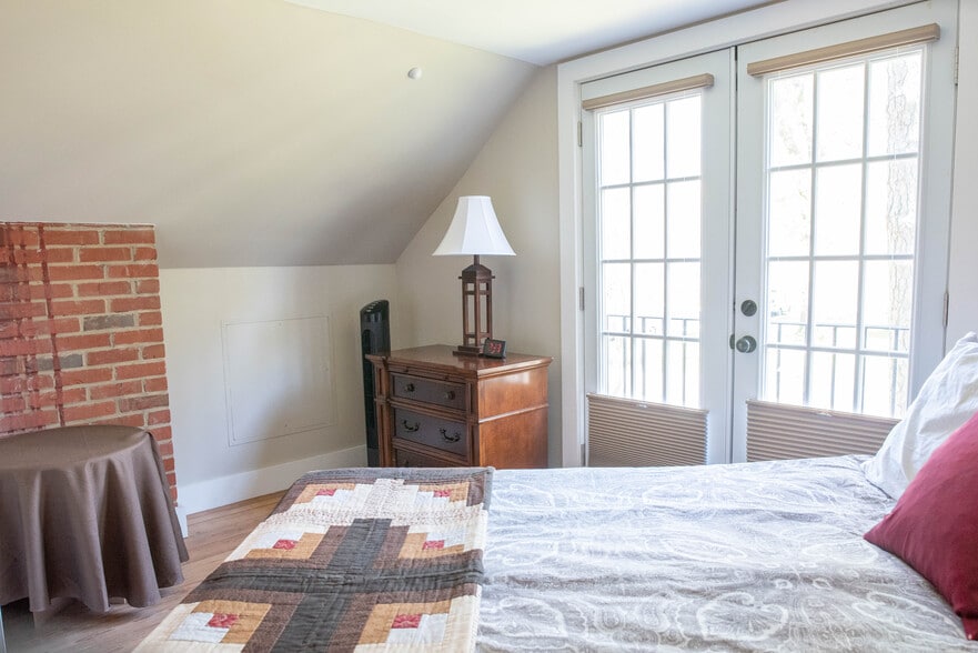 Primary Bedroom - 417 E Government Ave