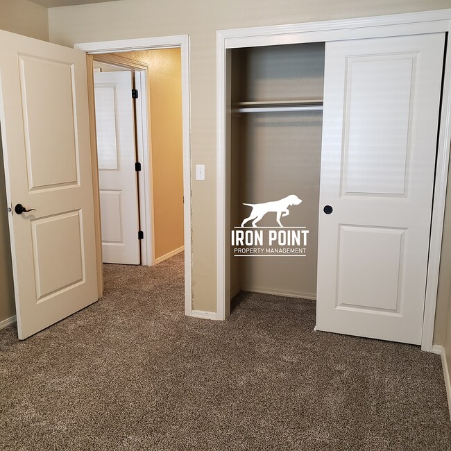 Building Photo - 886BONSAI