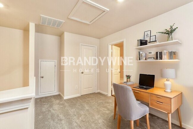 Building Photo - 640 Patmore Dr