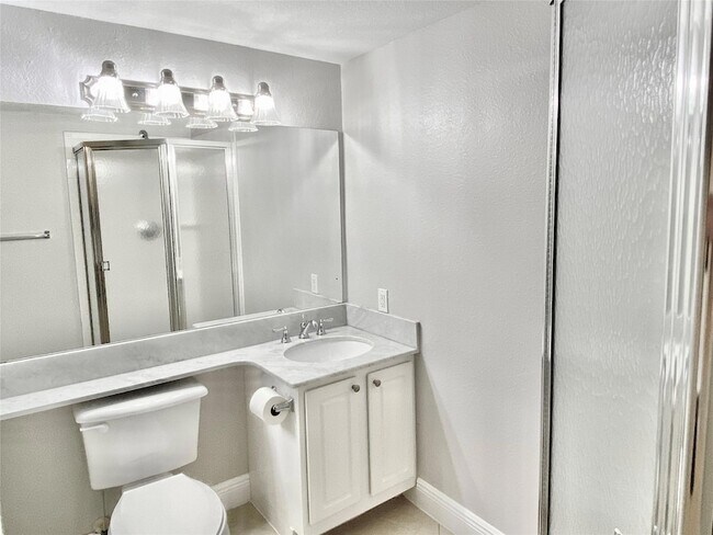 Building Photo - 15035 Michelangelo Blvd