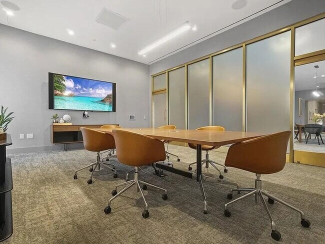 Building Photo - 2 Shore Ln